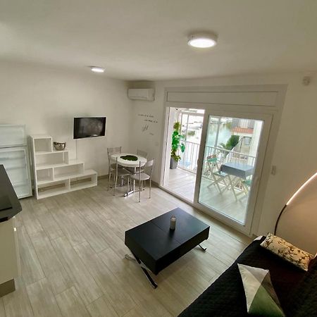 Superbe Appartement , Tout Confort, 40 M2 + 10 M2 Terrasse Empuriabrava Exterior photo